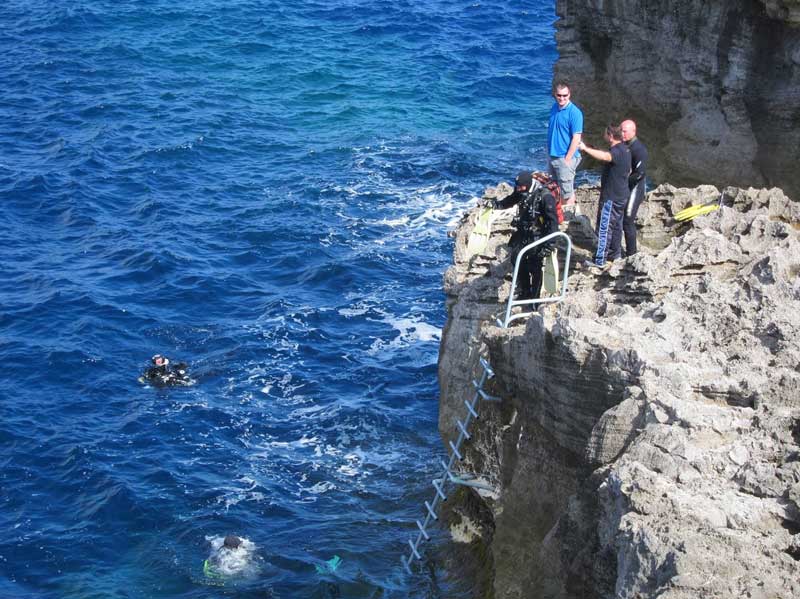 Clean up Gozo underwater